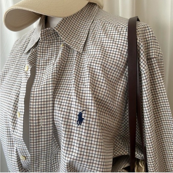 Vintage Ralph Lauren Classic Fit Cotton Button-down shirt. - Picture 6 of 8